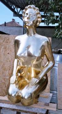 Vanessa Beecroft- Jennifer Jennifer- 2005, bronze via www.marinmarkov.com