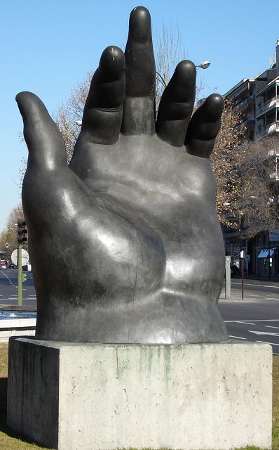 Hand, Madrid image via http://commons.wikimedia.org