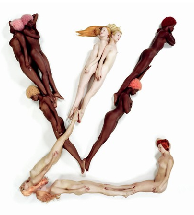 Vanessa Beecroft- Alphabet Concept at Louis Vuitton Alphabet Concept- In Louis Vuitton via lunettesrouges.blog.lemonde.fr