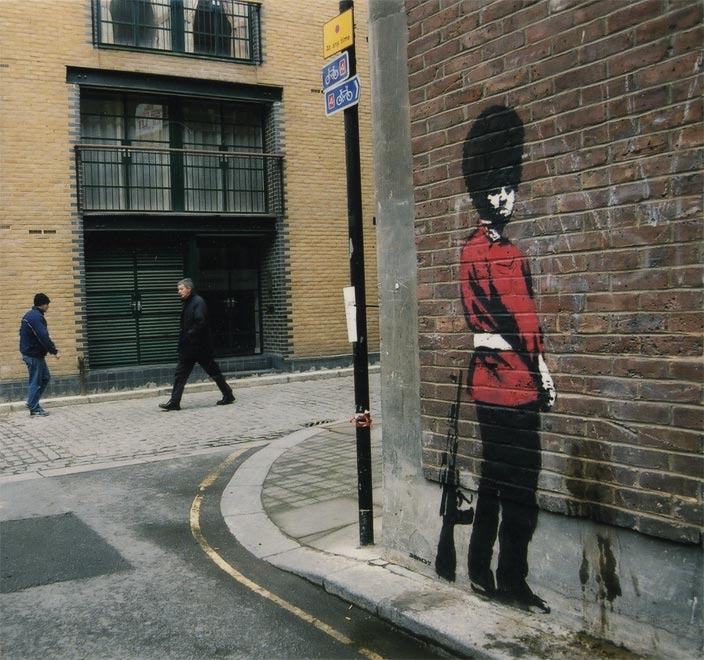 banksy-pissing-guard
