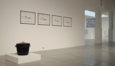 Marcel Broodthaers-installation view-Marcel Broodthaers. L’espace de l’écriture-MAMbo Marcel Broodthaers-installation view-Marcel Broodthaers. L’espace de l’écriture-MAMbo