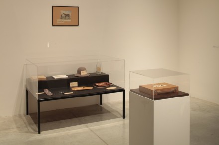 Marcel Broodthaers-installation view-Marcel Broodthaers. L’espace de l’écriture-MAMbo Marcel Broodthaers-installation view-Marcel Broodthaers. L’espace de l’écriture-MAMbo