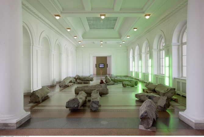 Joseph Beuys Das Ende des 20. Jahrhunderts», 1983 Sammlung Marx Thomas Bruns. VG Bild-Kunst, RAO, 2012 Joseph Beuys Das Ende des 20. Jahrhunderts», 1983 Sammlung Marx Thomas Bruns. VG Bild-Kunst, RAO, 2012