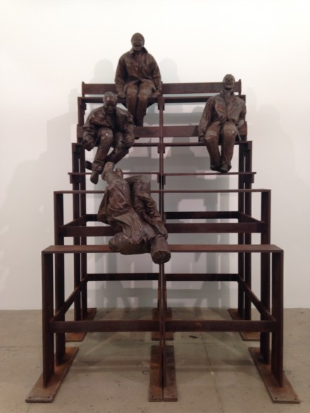 Juan Muñoz, Thirteen Laughing at Each Other (2001), all photos via Osman Can Yerebakan for Art Observed