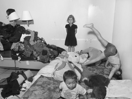 Alec Soth - Sean Kelly - Songbook - Home Suite Home Kissimmee, Florida (2012)