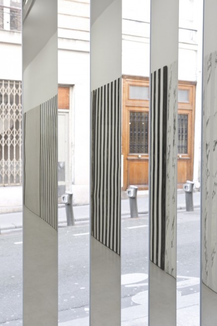 Daniel Buren - Kamel Mennour - Bit by Bit In Situ and Situated Works (2015) - exhibition view