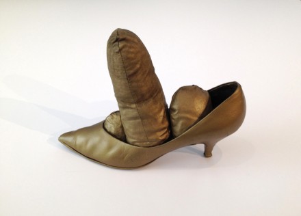 Yayoi Kusama, Golden Shoe (1959-1966), via Carolina Nitsch