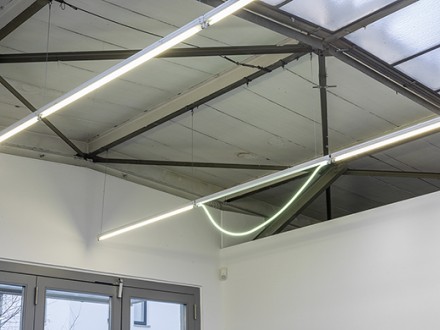 Alicja Kwade, Heavy Light (2015), via Johann König