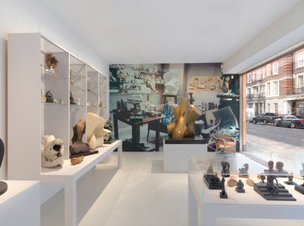 Henry Moore - Gagosian - Wunderkammer Origin of Forms installation view