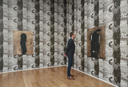 Rashid Johnson, Smile (Installation View)
