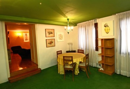 Aurel Schmidt, New Gods (Venice) (Installation View), via Aurel Schmidt