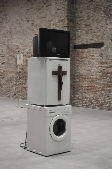 DanhVo-Oma Totem-2009_Puntadelladogana_SK29