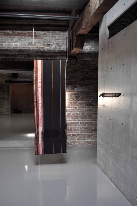 DanhVo-Untitled-Untitled-2007_Puntadelladogana_SK3