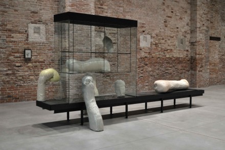 NairyBaghramian-SlipoftheTongue-2014_Puntadelladogana_SK32