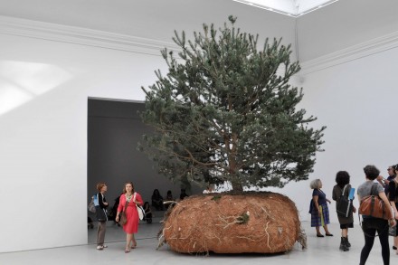 celesteboursiermougenot_frenchpavilion_sk1