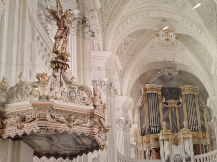 Candida Höfer, Dominikanerkirche Sankt Andreas Düsseldorf II (detail) (2011), at Sean Kelly Gallery via Bria Cole for Art Observed