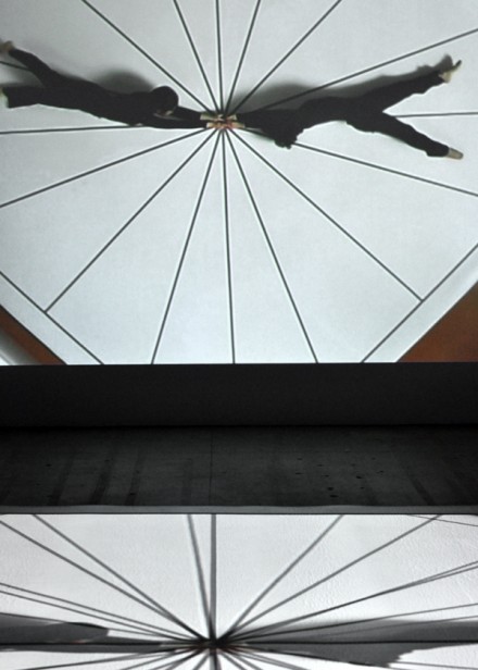 BruceNauman_FondationCartier_skitching_9