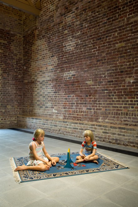 Duane Hanson, Children Playing Game (1979)