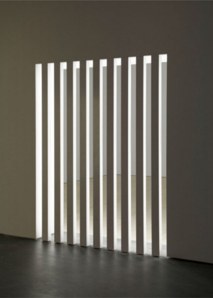Dan Flavin, untitled (to Dorothy and Roy Lichtenstein on not seeing anyone in the room) (1968)
