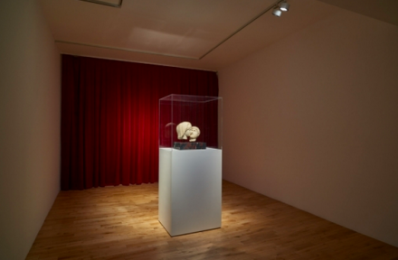 Francesco Vezzoli, Eternal Kiss (2015), via Almine Rech