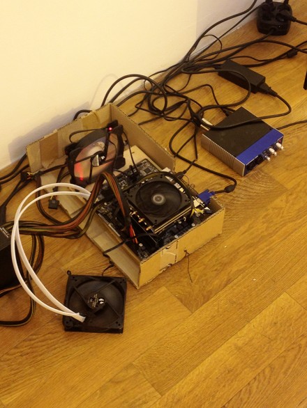 David Douard, bat-breath battery (Installation View), via Daphné Mookherjee for Art Observed