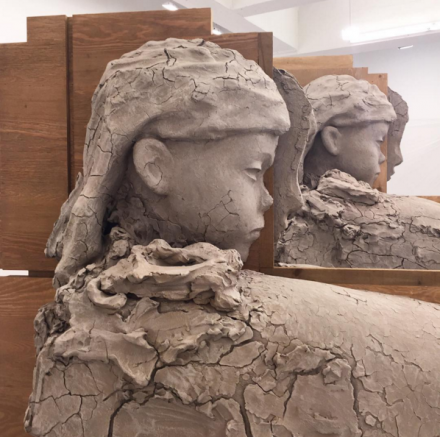 Mark Manders, Room with Unfired Clay Figures (2015), via Rae Wang for Art Observed