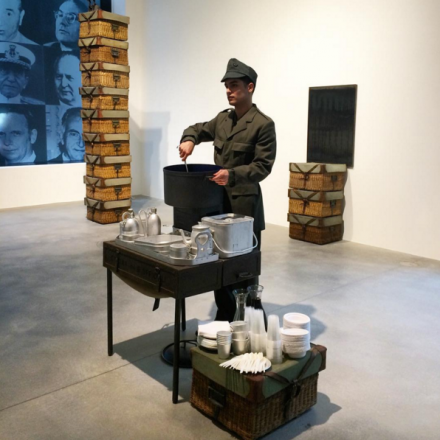 Fabio Mauri, (Picnic o Il buon soldato) (Picnic or The Good Soldier) (Installation View) (1998)