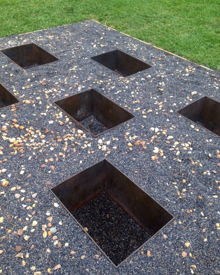 Jacob Kassay, Untitled (2012-2015)