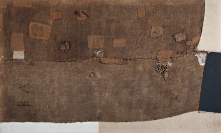 Alberto Burri, Grande sacco (Large Sack) (1952). Photo: Antonio Idini, Soprintendenza alla Galleria nazionale d’arte moderna e Contemporanea, Rome, courtesy Ministero dei Beni e le Attività Culturali e del Turismo