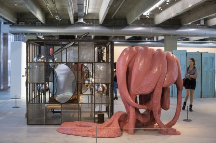 Louise Bourgeois, In and Out (1995), Collection The Easton Foundation  Photo Maximilian Geuter, © The Easton Foundation  RAO, Moscow