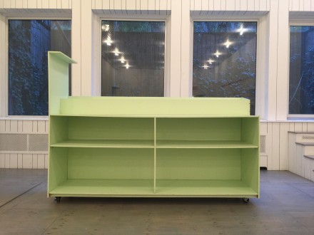 Mark Grotjahn, Newspaper Stand (1996), via Rae Wang for Art Observed