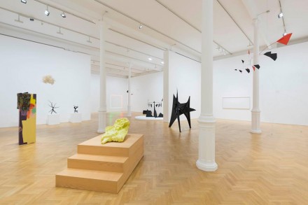 Calder_Exhibition_Pace