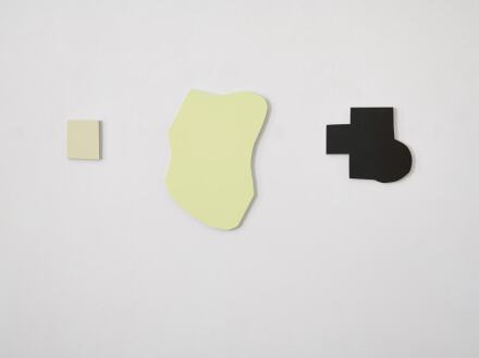 Imi Knoebelm, Elemente E.1 (2017), via Thaddaeus Ropac