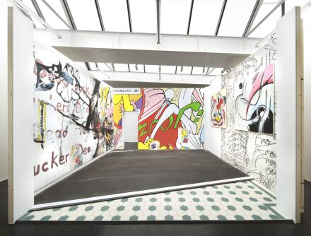 Installation view: Michel Majerus, gemÃ¤lde, neugerriemschneider, Berlin, November 8, 2022 – January 14, 2023 © Michel Majerus Estate. Courtesy neugerriemschneider, Berlin. Photo: Jens Ziehe